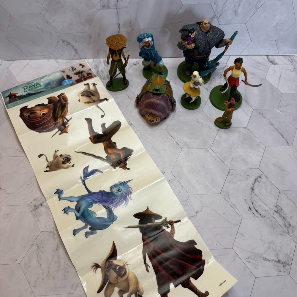 Disney Raya and The Last Dragon Action Bundle of 7 Figure & Wall Decals EUC